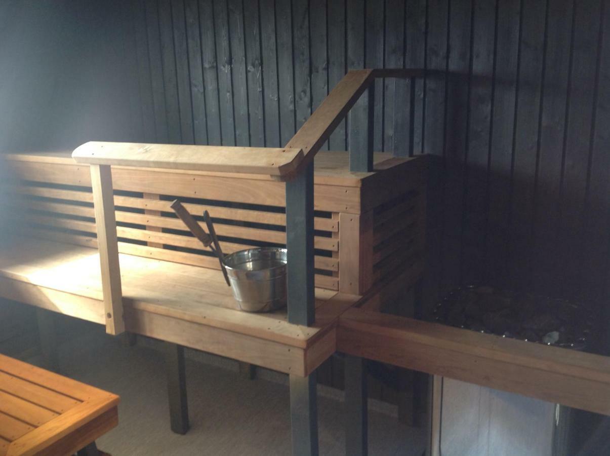 Föglö Guesthouse Enigheten מראה חיצוני תמונה